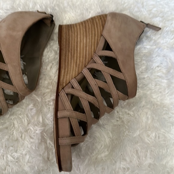 Eileen Fisher sandals - Picture 2 of 4